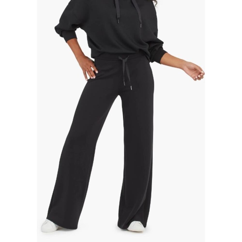 NWT SPANX AirEssentials Wide Leg Pant in Timeless Navy